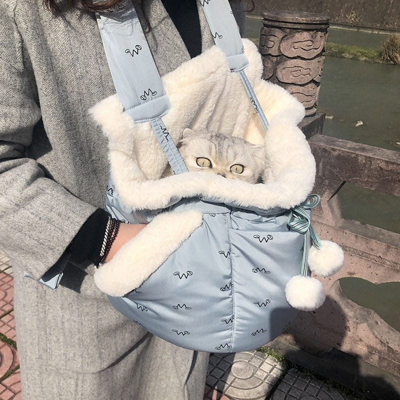Winter Pet Carrier Backpack – Cozy Travel Companion for Cats & Small Dogs!